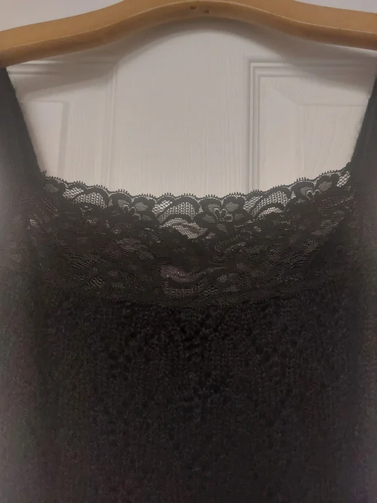 Lace-Trim Black Open-weave Camisole Tank for Women - Picture 2 of 5